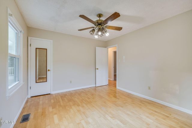 101 Popular Grove Road, Elizabethton, TN 37643
