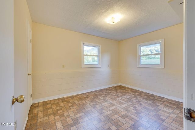 101 Popular Grove Road, Elizabethton, TN 37643
