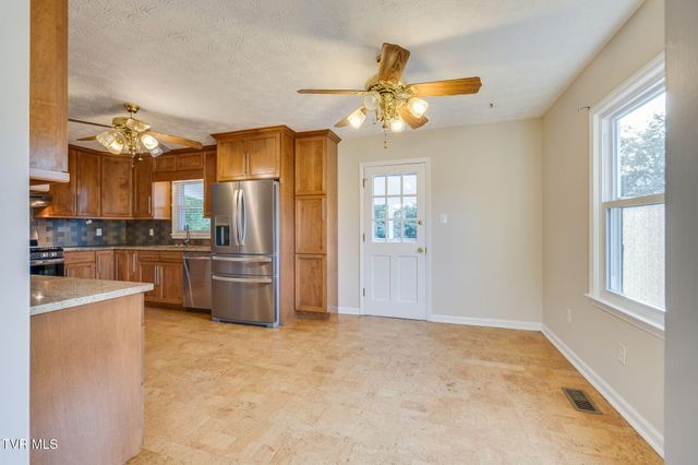 101 Popular Grove Road, Elizabethton, TN 37643