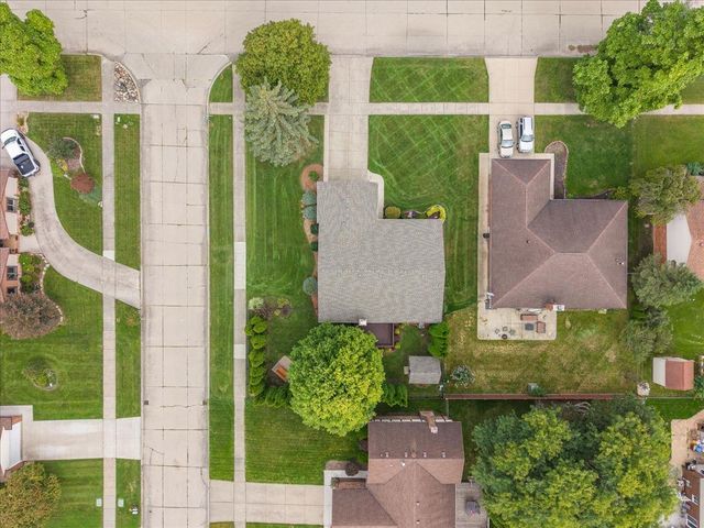 31656 Twin Oaks Drive, Chesterfield, MI 48047