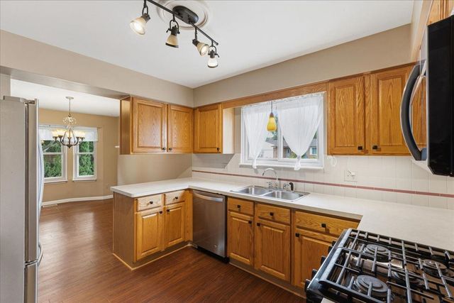 31656 Twin Oaks Drive, Chesterfield, MI 48047