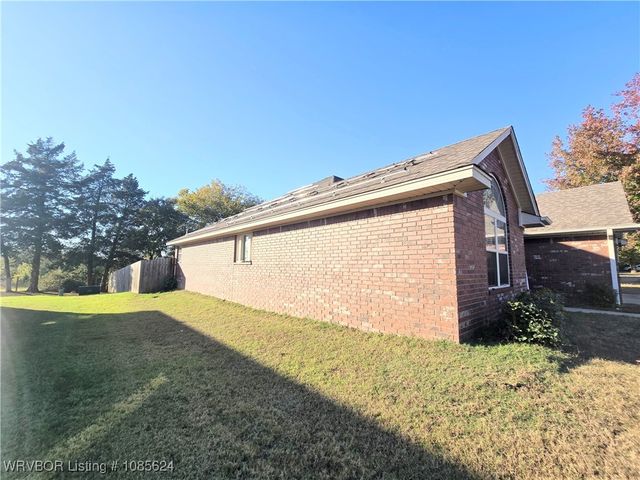 2709 Quarry Drive, Van Buren, AR 72956