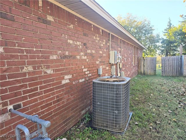 2709 Quarry Drive, Van Buren, AR 72956