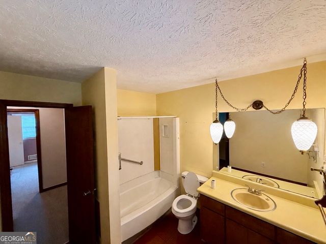 6641 Londonderry Drive, Morrow, GA 30260