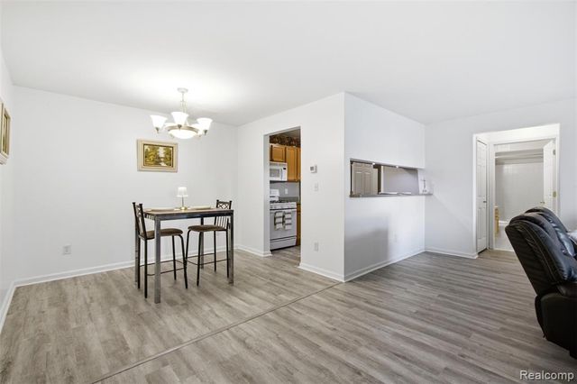 20656 Dunham Rd Road 18, Clinton Township, MI 48038