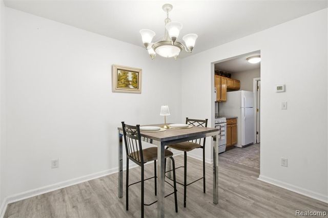 20656 Dunham Rd Road 18, Clinton Township, MI 48038