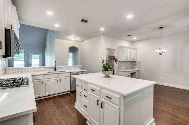 1805 Canyon Creek Drive, Mckinney, TX 75072