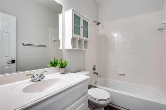 1805 Canyon Creek Drive, Mckinney, TX 75072