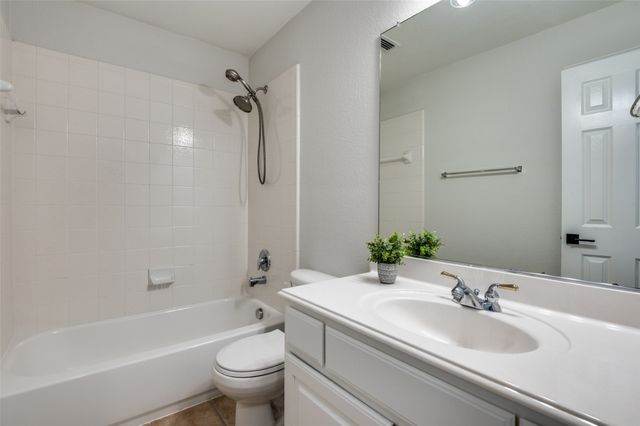 1805 Canyon Creek Drive, Mckinney, TX 75072