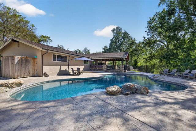 6417 Colwell Rd, Penryn, CA 95663