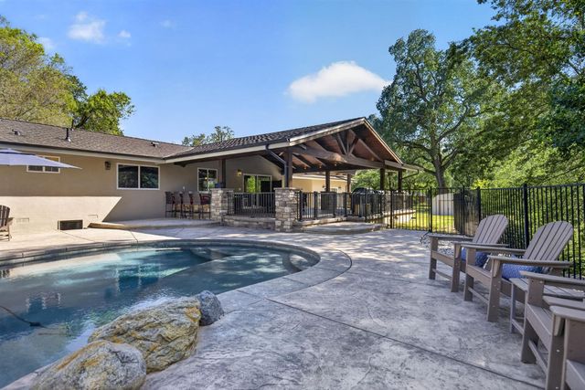 6417 Colwell Rd, Penryn, CA 95663