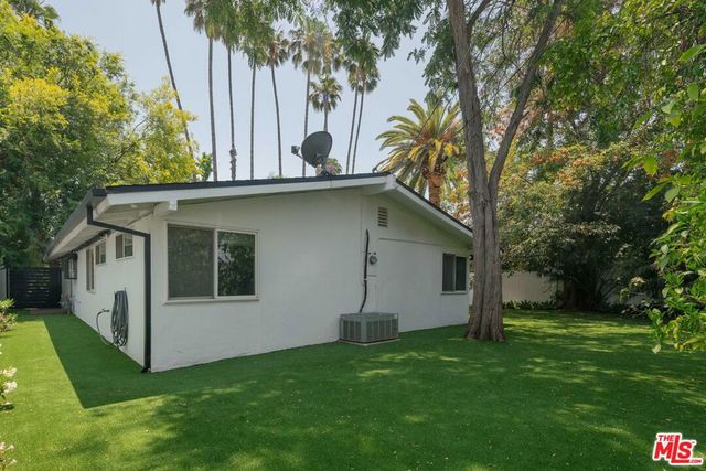 19805 Hamlin Street, Woodland Hills, CA 91367