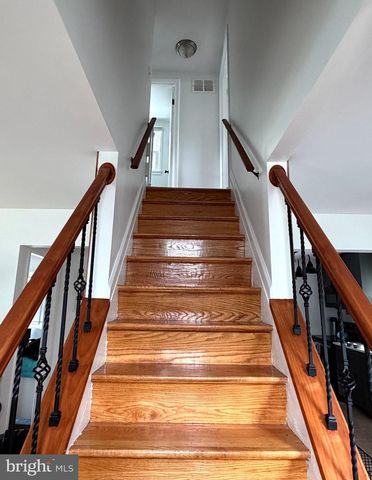 1414 D ST, Woodbridge, VA 22191