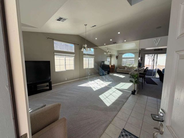 8874 Tamarisk AVE, Hesperia, CA 92344