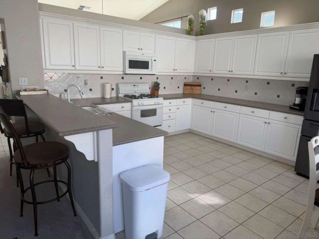 8874 Tamarisk AVE, Hesperia, CA 92344