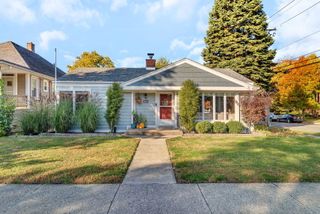 9600 S 51st Avenue, Oak Lawn, IL 60453