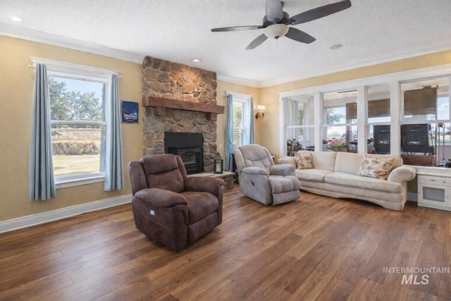 20169 Hoskins Rd, Caldwell, ID 83607