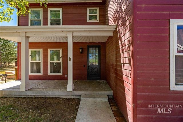 20169 Hoskins Rd, Caldwell, ID 83607
