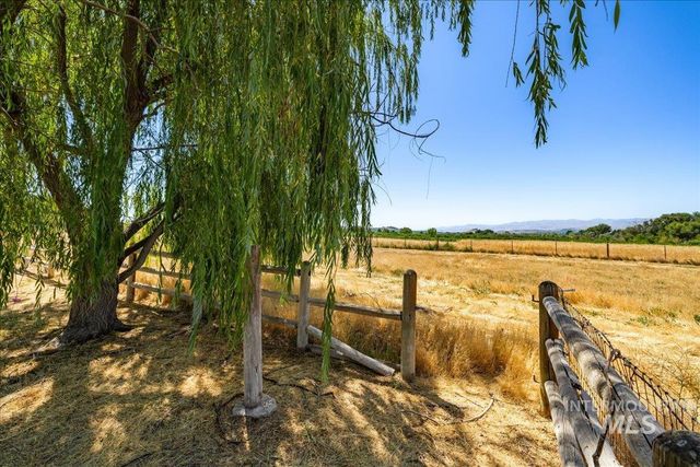 20169 Hoskins Rd, Caldwell, ID 83607