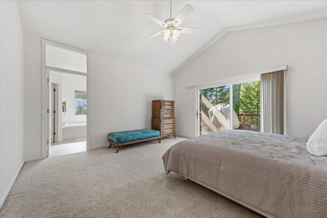 132 Picadilly Ln, Grass Valley, CA 95949