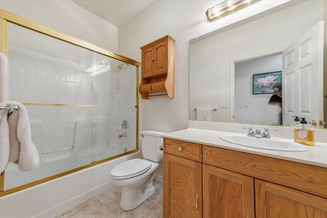 132 Picadilly Ln, Grass Valley, CA 95949