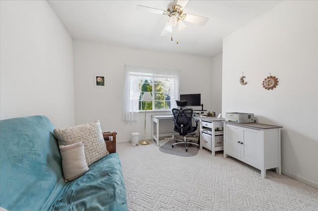 132 Picadilly Ln, Grass Valley, CA 95949