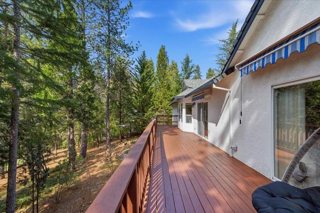 132 Picadilly Ln, Grass Valley, CA 95949
