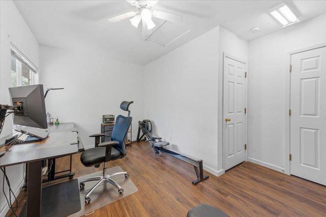 132 Picadilly Ln, Grass Valley, CA 95949