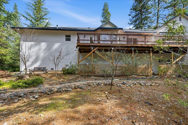 132 Picadilly Ln, Grass Valley, CA 95949