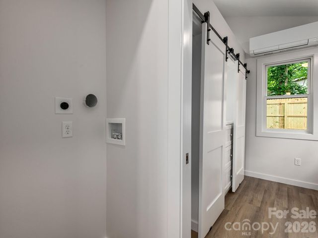 30 Pine Road, Asheville, NC 28805