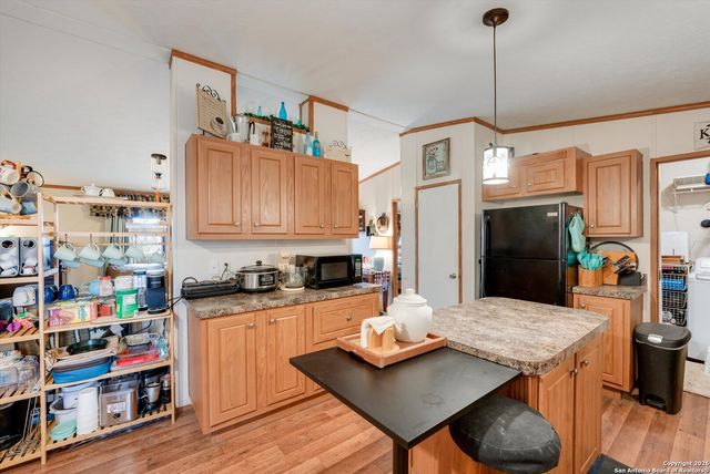 2760 Pioneer Rd, Marion, TX 78124