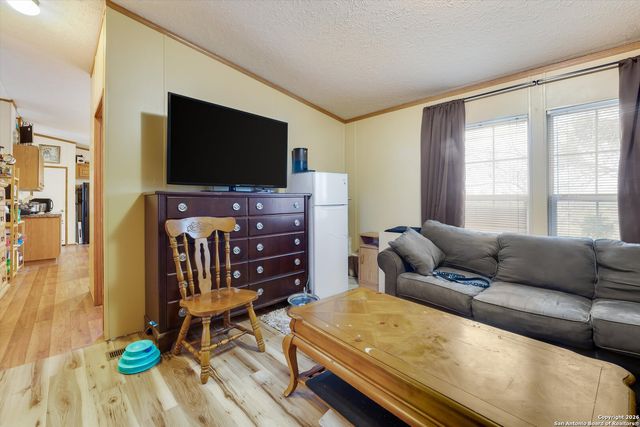 2760 Pioneer Rd, Marion, TX 78124