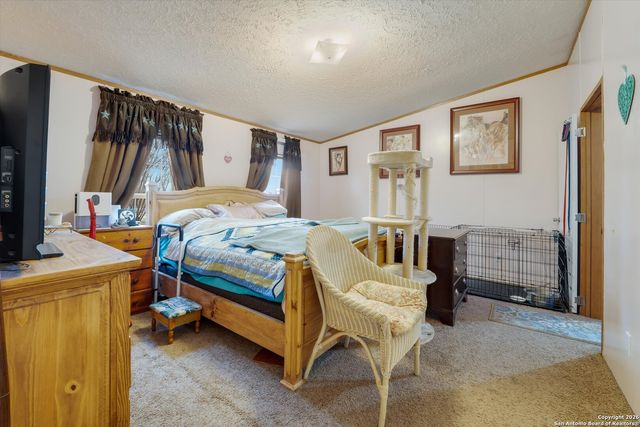 2760 Pioneer Rd, Marion, TX 78124