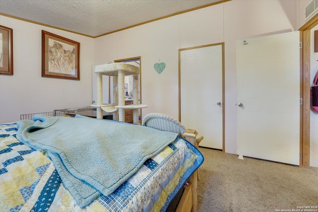 2760 Pioneer Rd, Marion, TX 78124