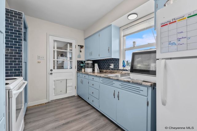 147 AHRENS AVE, Cheyenne, WY 82007