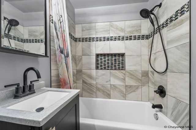 147 AHRENS AVE, Cheyenne, WY 82007