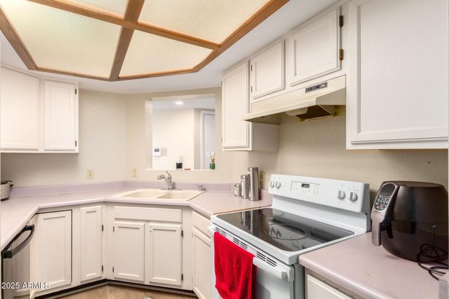 9255 N 47TH Drive, Glendale, AZ 85302