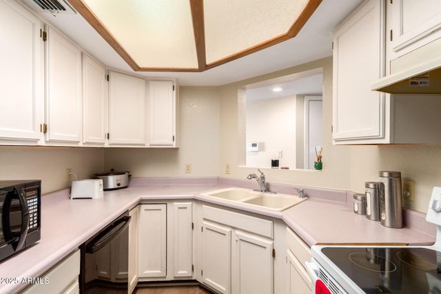 9255 N 47TH Drive, Glendale, AZ 85302