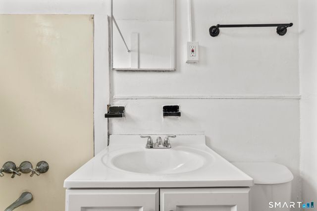 313 High Street 3S, New Britain, CT 06051