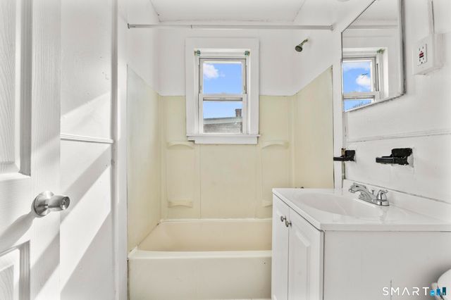 313 High Street 3S, New Britain, CT 06051