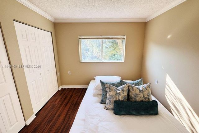 1141 Lake Victoria Dr E, West Palm Beach, FL 33411