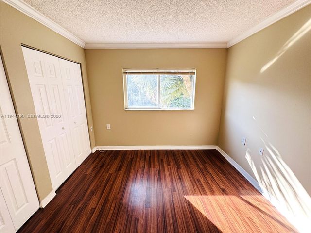 1141 Lake Victoria Dr E, West Palm Beach, FL 33411