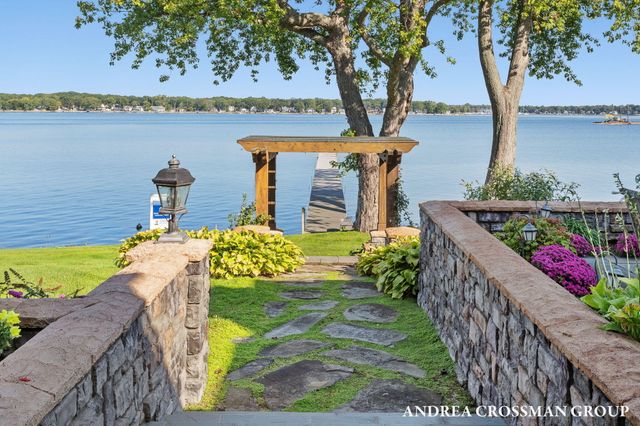 1933 South Shore Drive, Holland, MI 49423