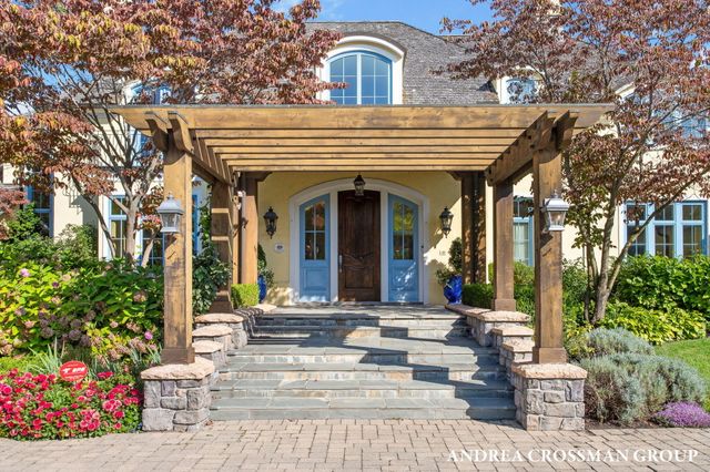 1933 South Shore Drive, Holland, MI 49423