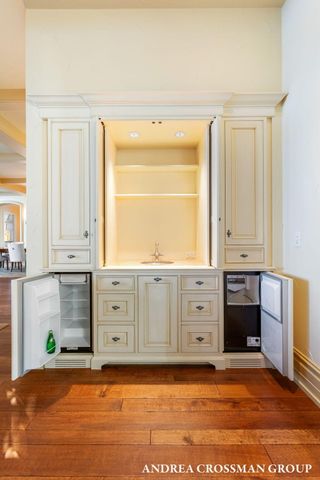 1933 South Shore Drive, Holland, MI 49423