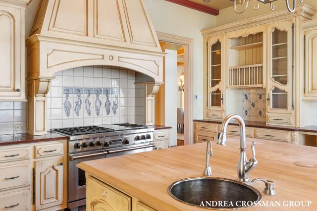 1933 South Shore Drive, Holland, MI 49423