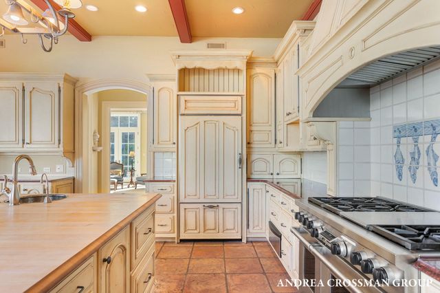 1933 South Shore Drive, Holland, MI 49423