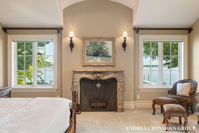 1933 South Shore Drive, Holland, MI 49423