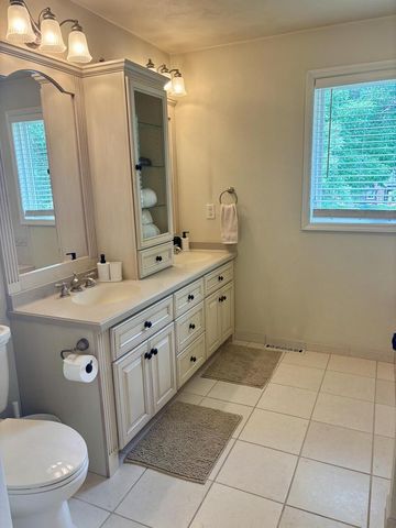 1935 Cliffview COURT, Oshkosh, WI 54901