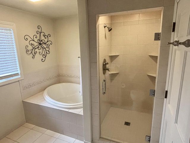 1935 Cliffview COURT, Oshkosh, WI 54901